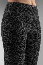 Cargar imagen en el visor de la galería, BW_Mosaic_01_Micro_Black

