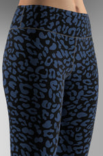 Cargar imagen en el visor de la galería, Leopard_Blue
