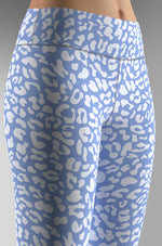 Cargar imagen en el visor de la galería, Leopard_LightBlue
