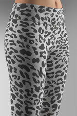 Cargar imagen en el visor de la galería, Leopard_Pattern_Grey
