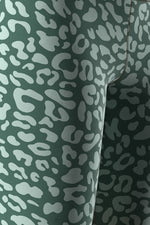 Cargar imagen en el visor de la galería, Leopard_GreenMusgo
