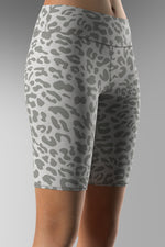 Cargar imagen en el visor de la galería, Leopard_Pattern_Unsat_G

