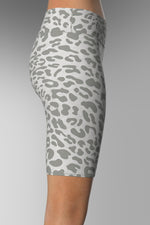 Cargar imagen en el visor de la galería, Leopard_Pattern_Unsat_G
