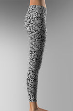 Cargar imagen en el visor de la galería, BW_Curves_Micro_White
