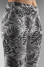 Cargar imagen en el visor de la galería, BW_Plants_01_White
