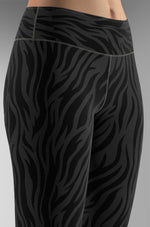 Cargar imagen en el visor de la galería, BW_Zebra_Black

