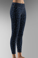 Cargar imagen en el visor de la galería, Leopard_Blue

