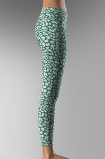 Cargar imagen en el visor de la galería, Leopard_GreenMusgo
