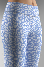 Cargar imagen en el visor de la galería, Leopard_LightBlue
