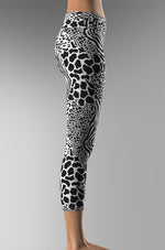 Cargar imagen en el visor de la galería, BW_Animal_Print_Collage_White

