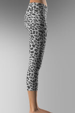 Cargar imagen en el visor de la galería, Leopard_Pattern_Grey

