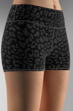 Cargar imagen en el visor de la galería, Leopard_Black
