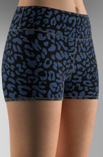 Cargar imagen en el visor de la galería, Leopard_Blue
