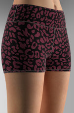 Cargar imagen en el visor de la galería, Leopard_DeepRed
