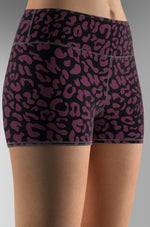 Cargar imagen en el visor de la galería, Leopard_Wine
