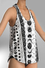 Cargar imagen en el visor de la galería, BW_Moons_I_White
